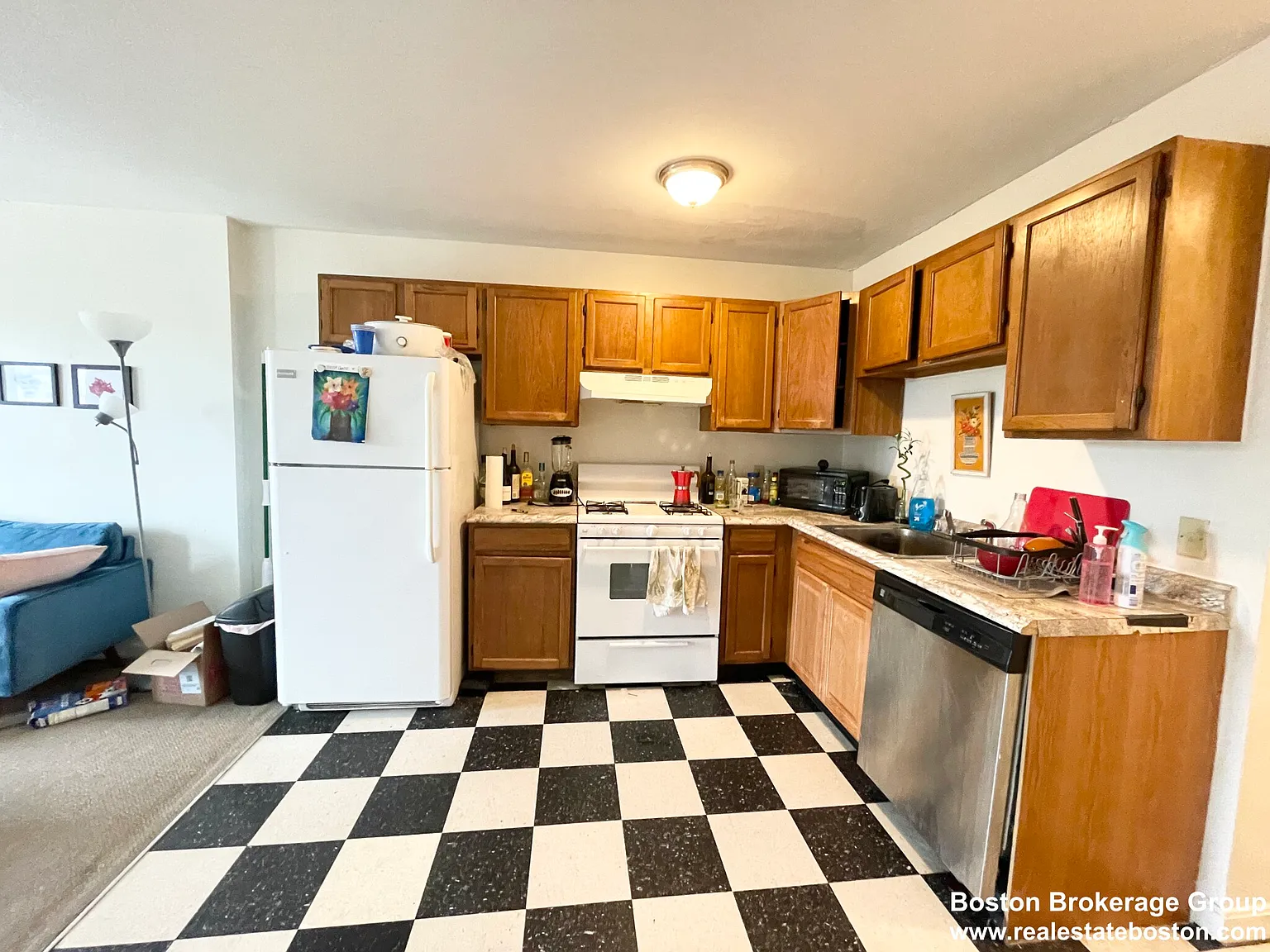 3 bed, 1.0 bath, $3,000 — Photo 1