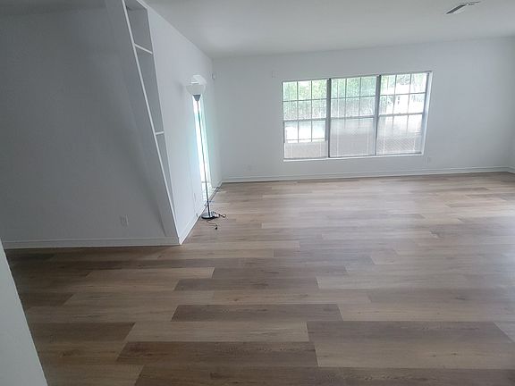 5th image of 2218 Eden Pkwy