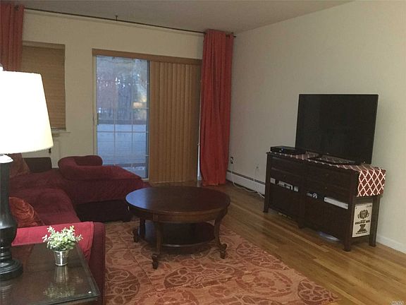 4th image of 7 Glen Hollow Dr APT B17