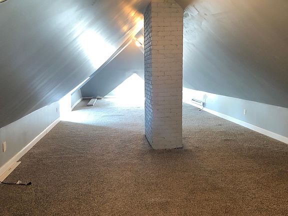 3rd image of 595 Belmont St #2