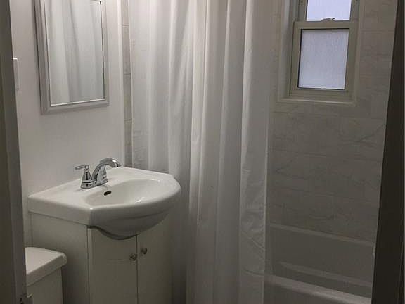 5th image of 3929 Kenwick Dr