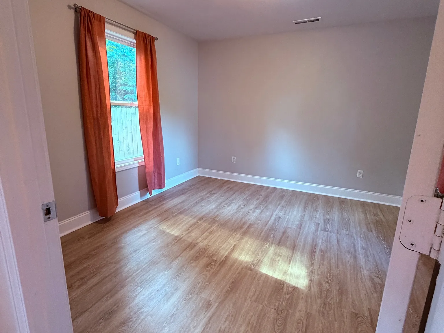3934 Grace Avenue - 1 — Photo 3