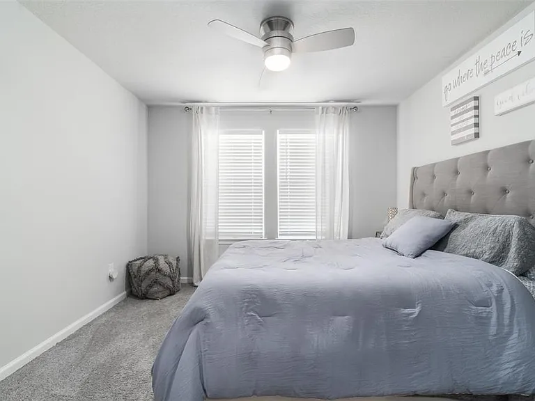 8518 Primrose Willow Pl — Photo 24
