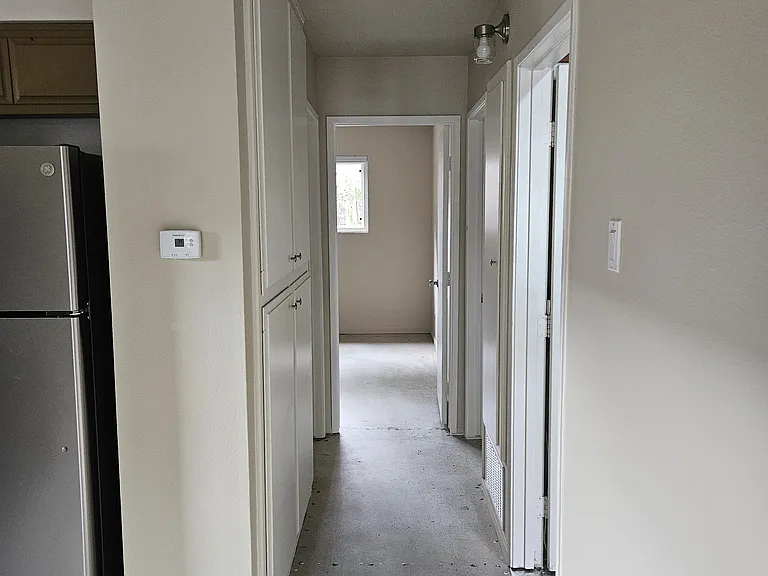 744 Foxglove St — Photo 14