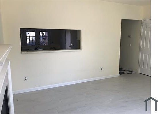 5th image of 2416 Forestbrook Dr