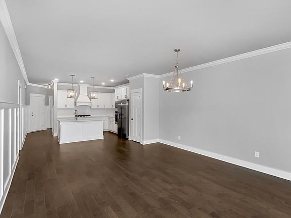 5th image of 415 Tillane Park Cir SW