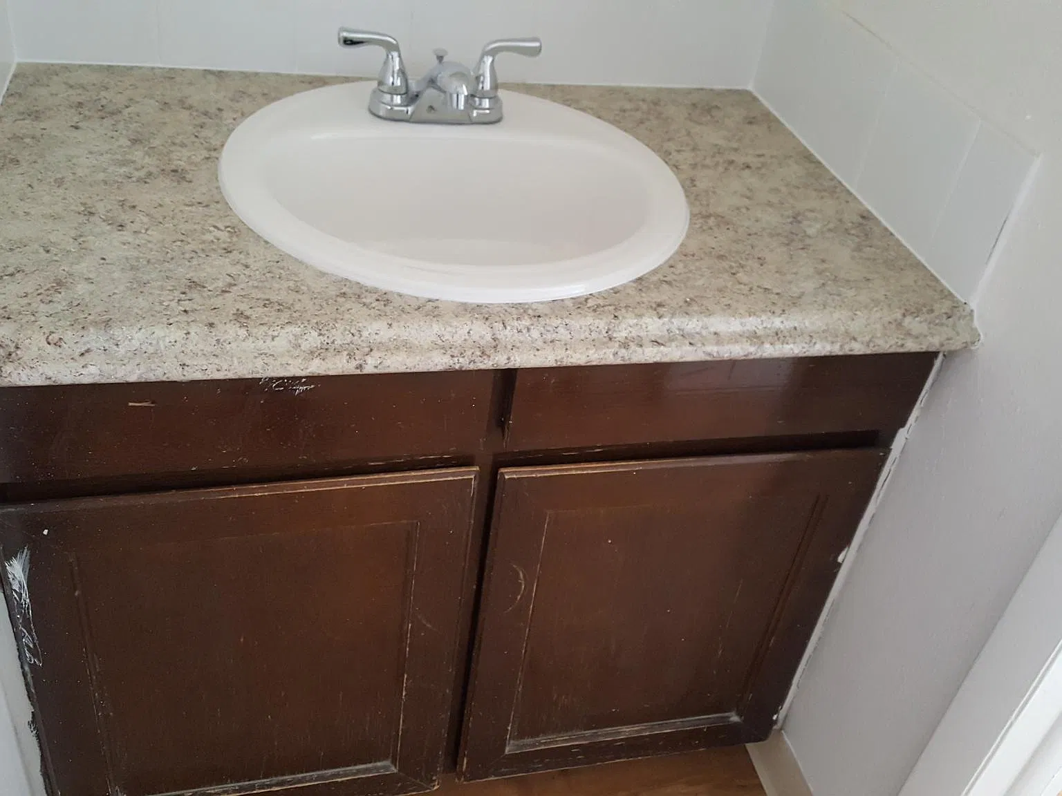 1 bed, 700 sqft, $1,100 — Photo 2