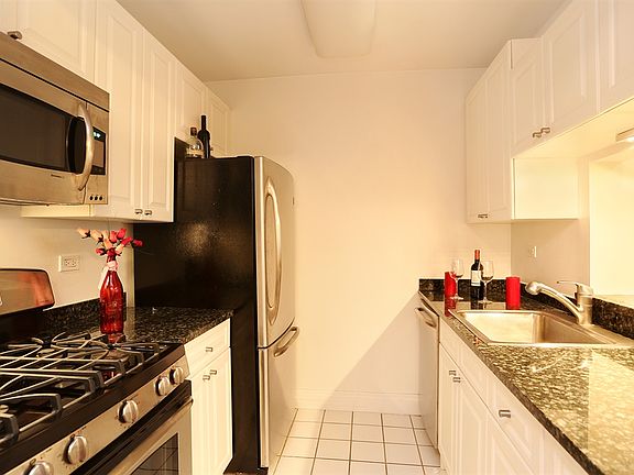 2nd image of 350 E 82nd St APT 3P