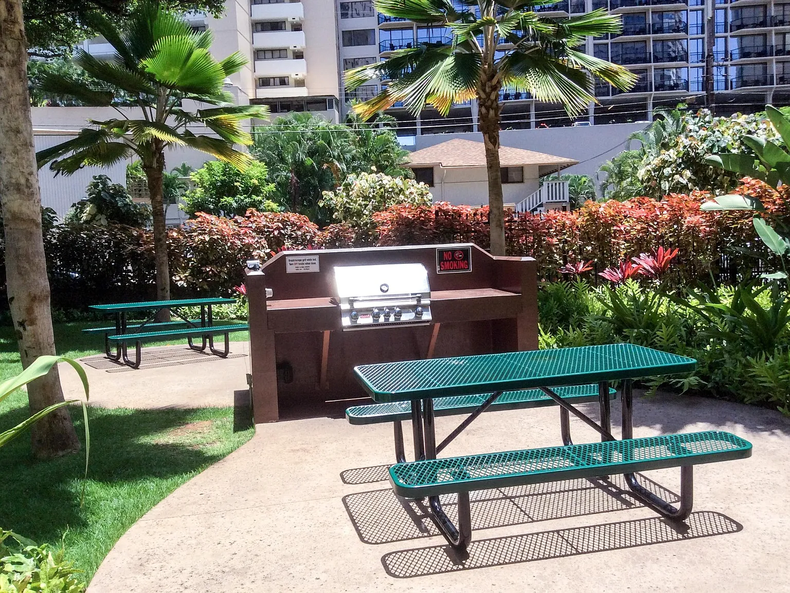 1810 Kaioo Dr — Photo 4