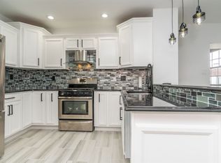 234 70th St #1, Guttenberg, NJ 07093