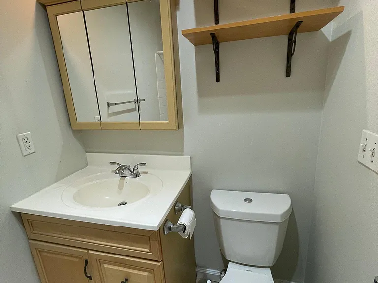 690 Pacific Ave #9 — Photo 5