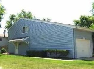 1907 Basswood Ln, Glendale Heights, IL