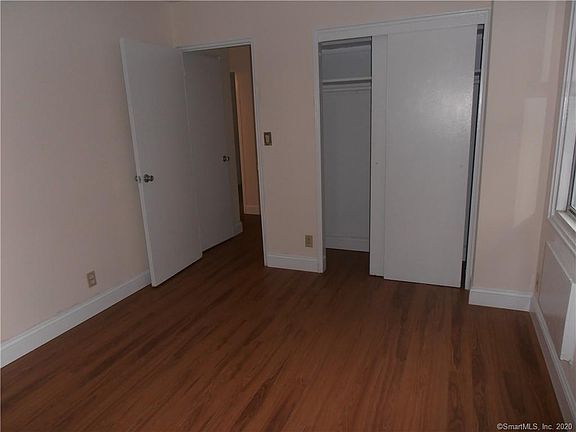 5th image of 71 Strawberry Hill Ave APT 210