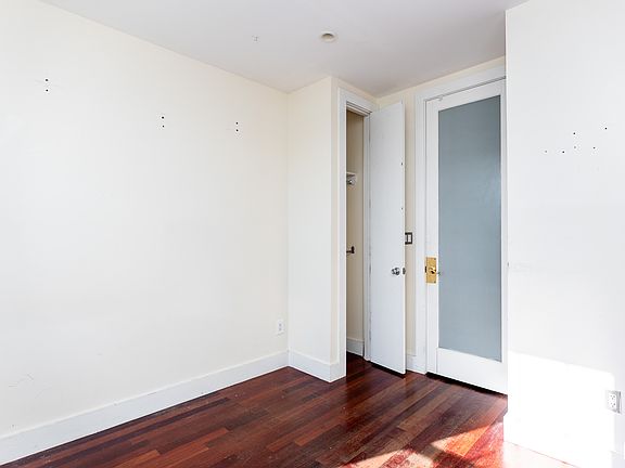 4th image of 187 Stockholm St APT 3L