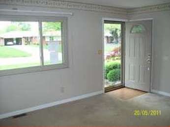 2nd image of 2070 Penbrooke Trl