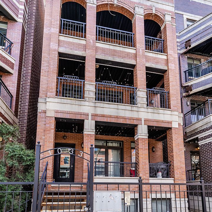 1st image of 1033 W Monroe St Unit 2