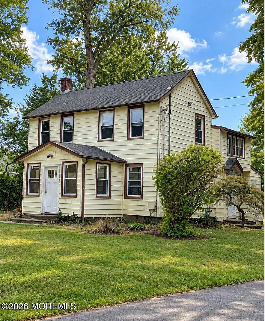 4 bed, 1882 sqft, $3,700 — Photo 1