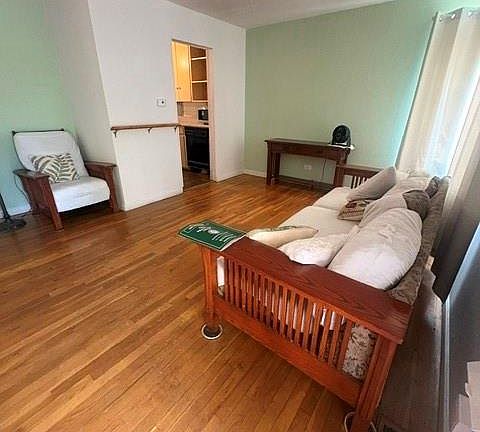 4th image of 1778 Valentia Street