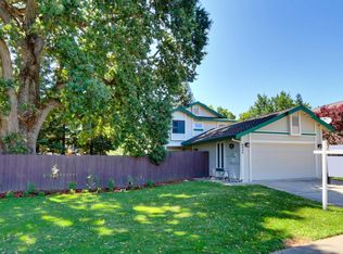 6844 Springmont Dr, Elk Grove, CA 95758