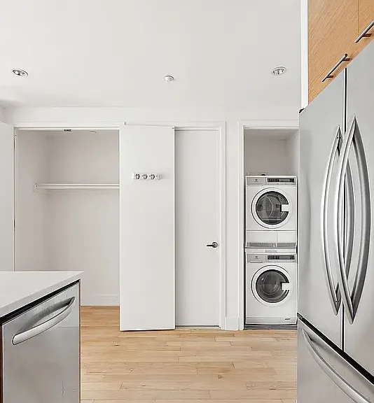 410 4th Ave #8H — Photo 4