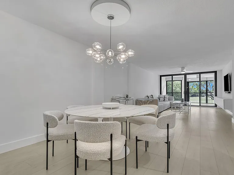 2806 N 46th Ave #D334 — Photo 1