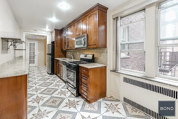 Rented by Bond New York | media 21