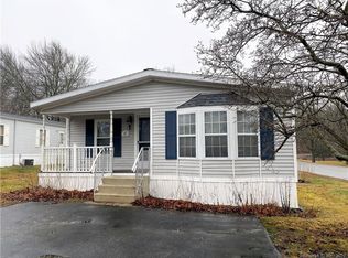 21 Circle Dr, Stonington, CT 06378