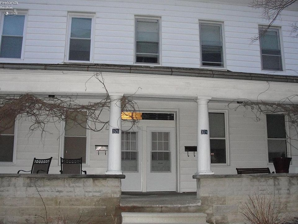 1st image of 324 S Washington St