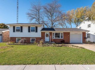 1217 McCormick Dr, Monroe, MI 48162