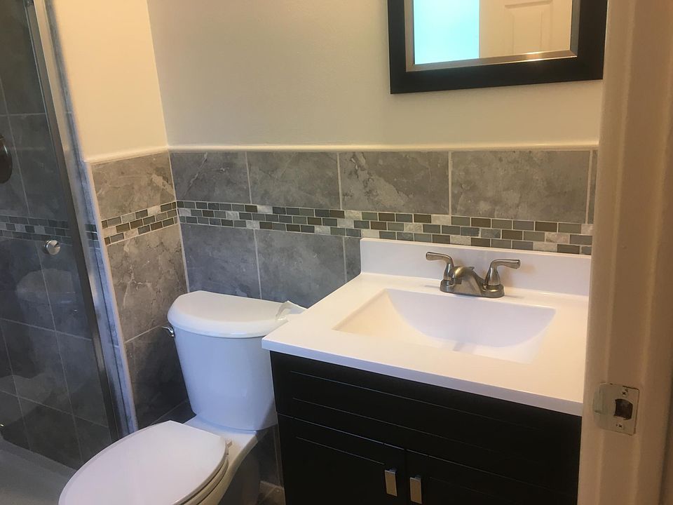 1st image of 1115 Orchard Lakes Dr