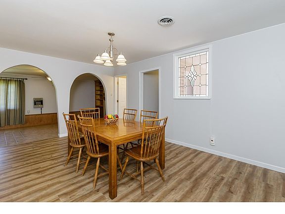 3rd image of 1445 Bluebird Dr