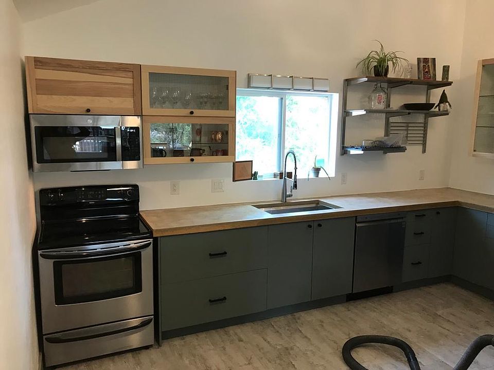 Modern and spacious kitchen