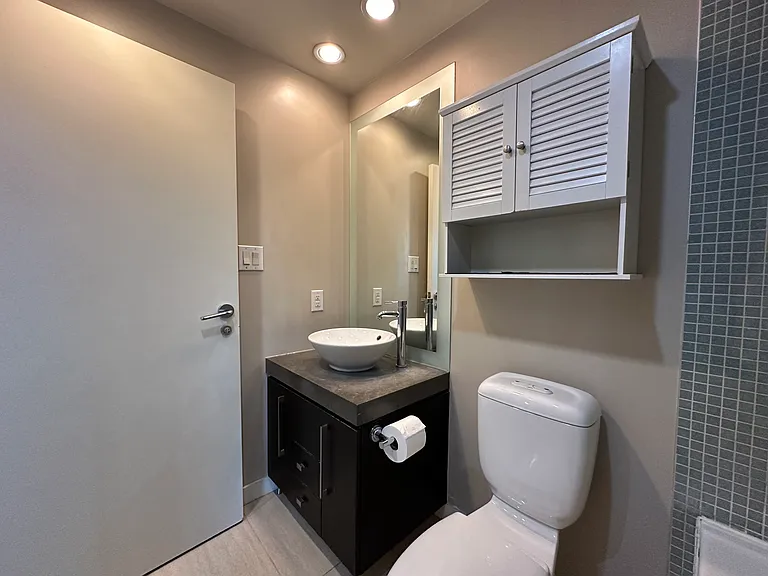 638 Beach Cres #706 — Photo 11
