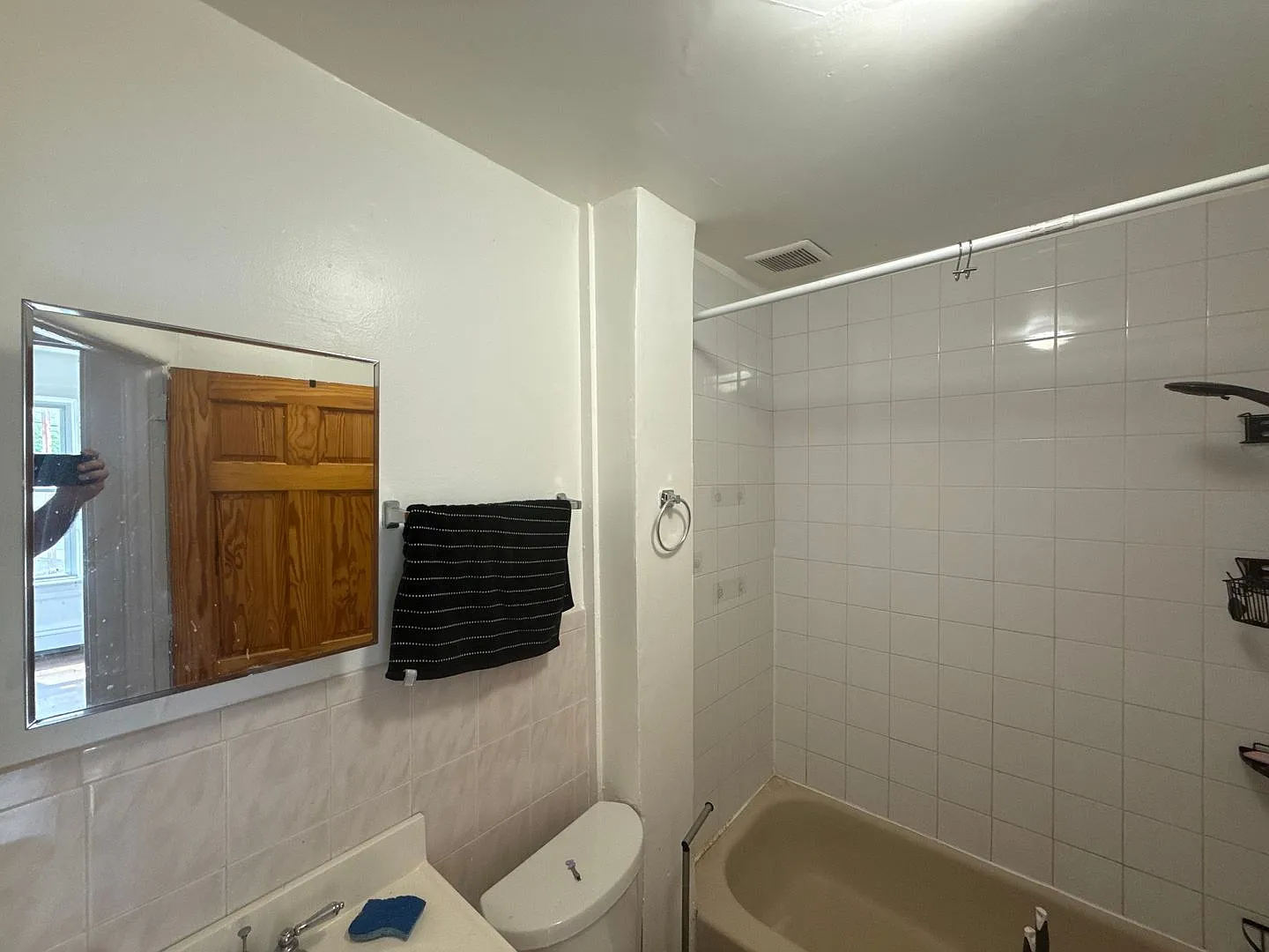 97 S Montgomery St — Photo 4