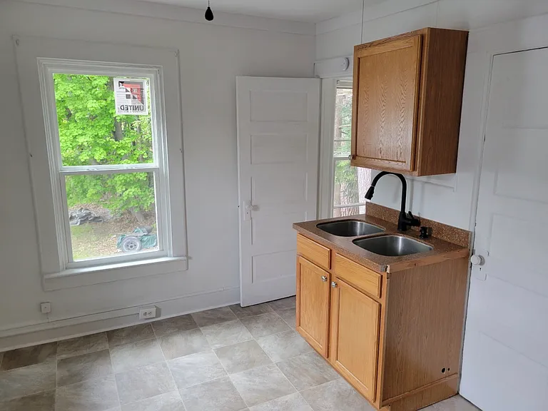 267 Broadway #B — Photo 16