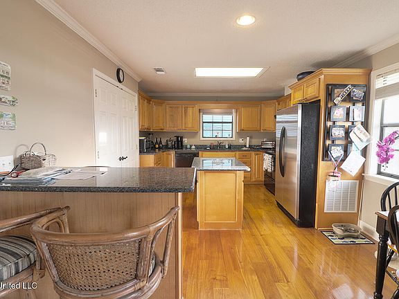 4th image of 5030 Logan St