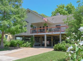 619 Narcissus Rd, Clear Lake Shores, TX 77565