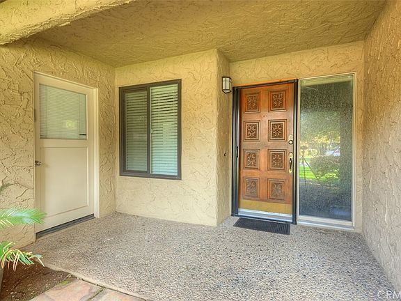 5th image of 40 Northwood Commons Pl