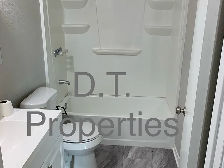 202 Dan Ave — Photo 7