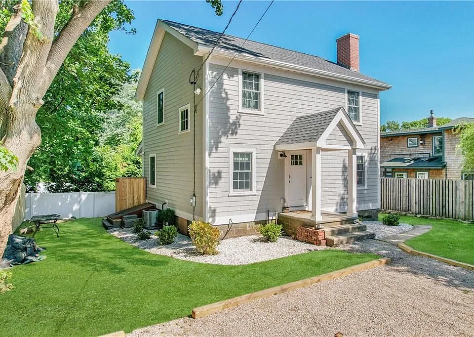 10 Robinson St