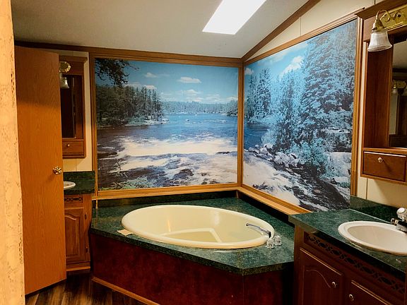 4th image of 388 Hunt Club Dr