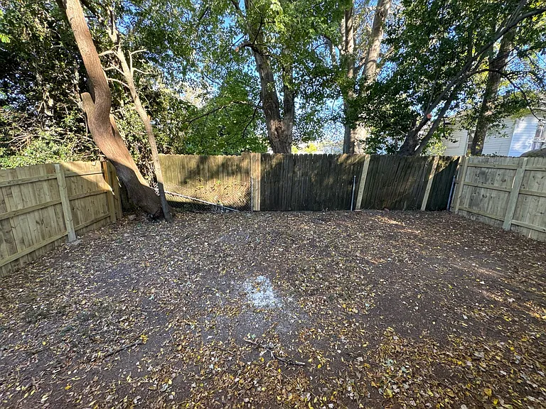 308 N 8th St — Photo 11