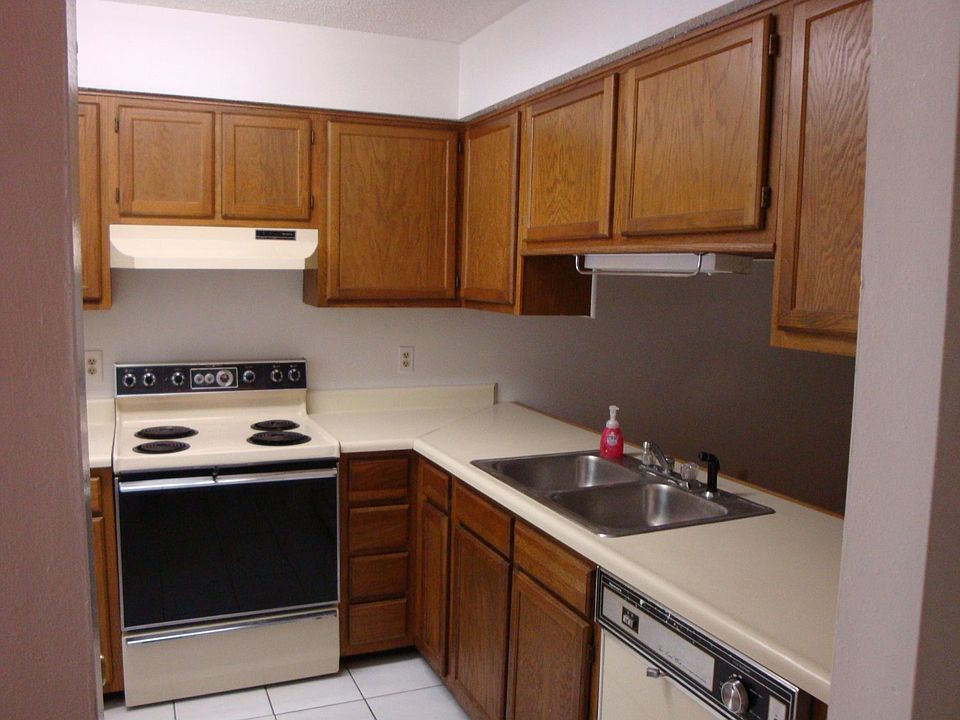 1st image of 1465 Fisher Ln