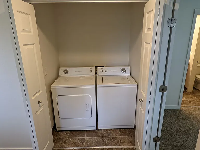 Halsey East Townhomes — Photo 165