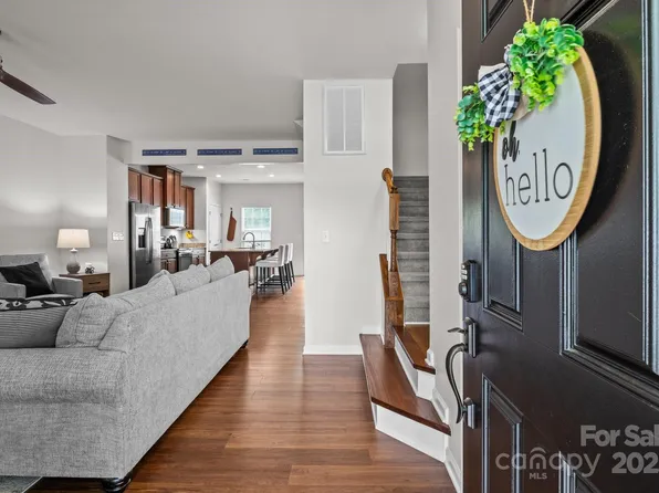 2444 Mariners Cove Ln, Denver, NC 28037