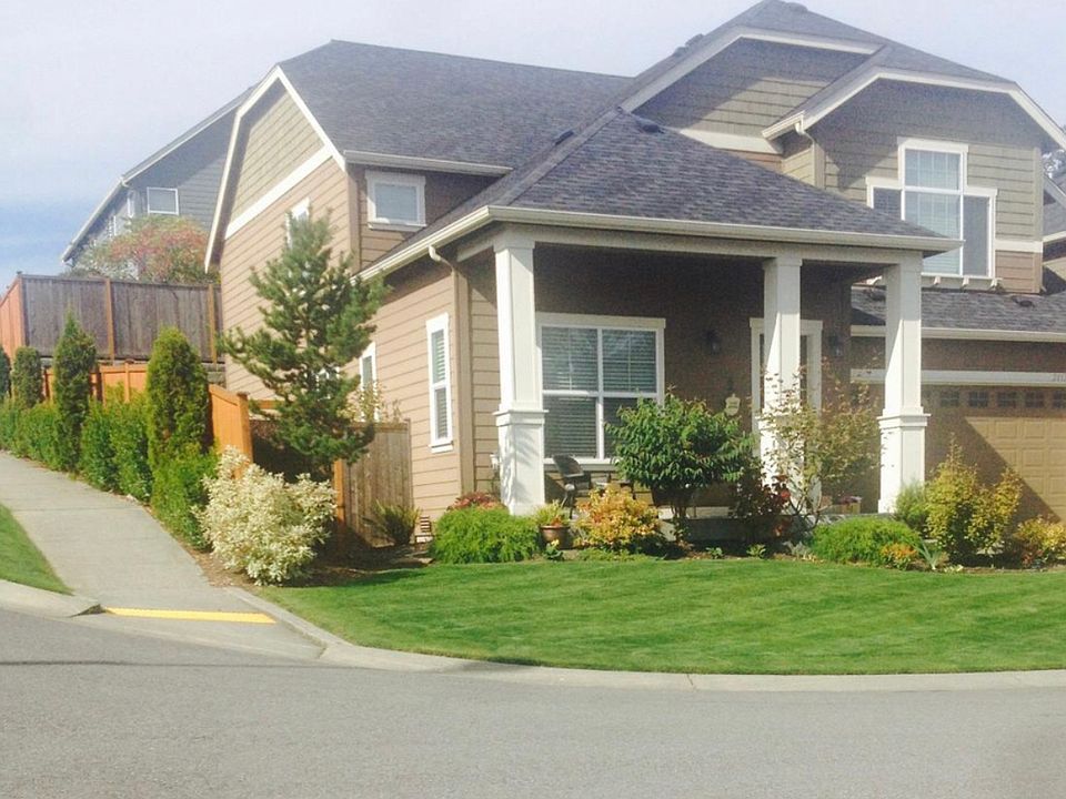 1st image of 20122 7th Ave W
