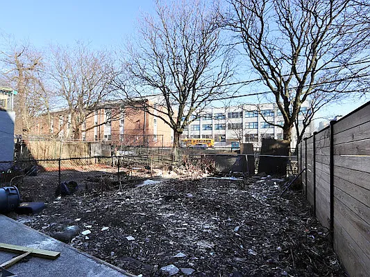 Rented by Hagstrom Management Inc | media 20