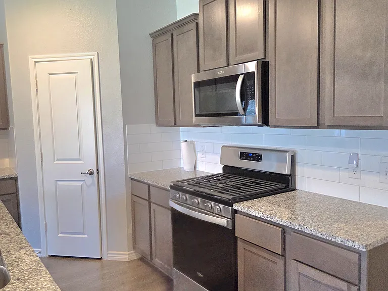 1105 Maverick Way — Photo 4