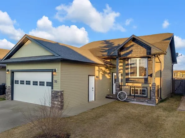 72 W Rozier Close, Sylvan Lake, AB T4S 0B7