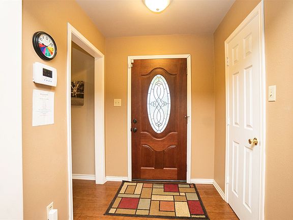 4th image of 1103 Camille Dr